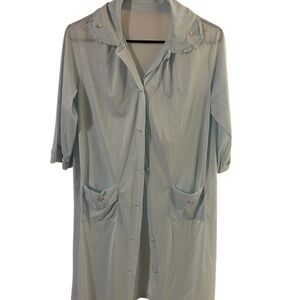 Vintage 70s baby blue robe pink rosettes GUC